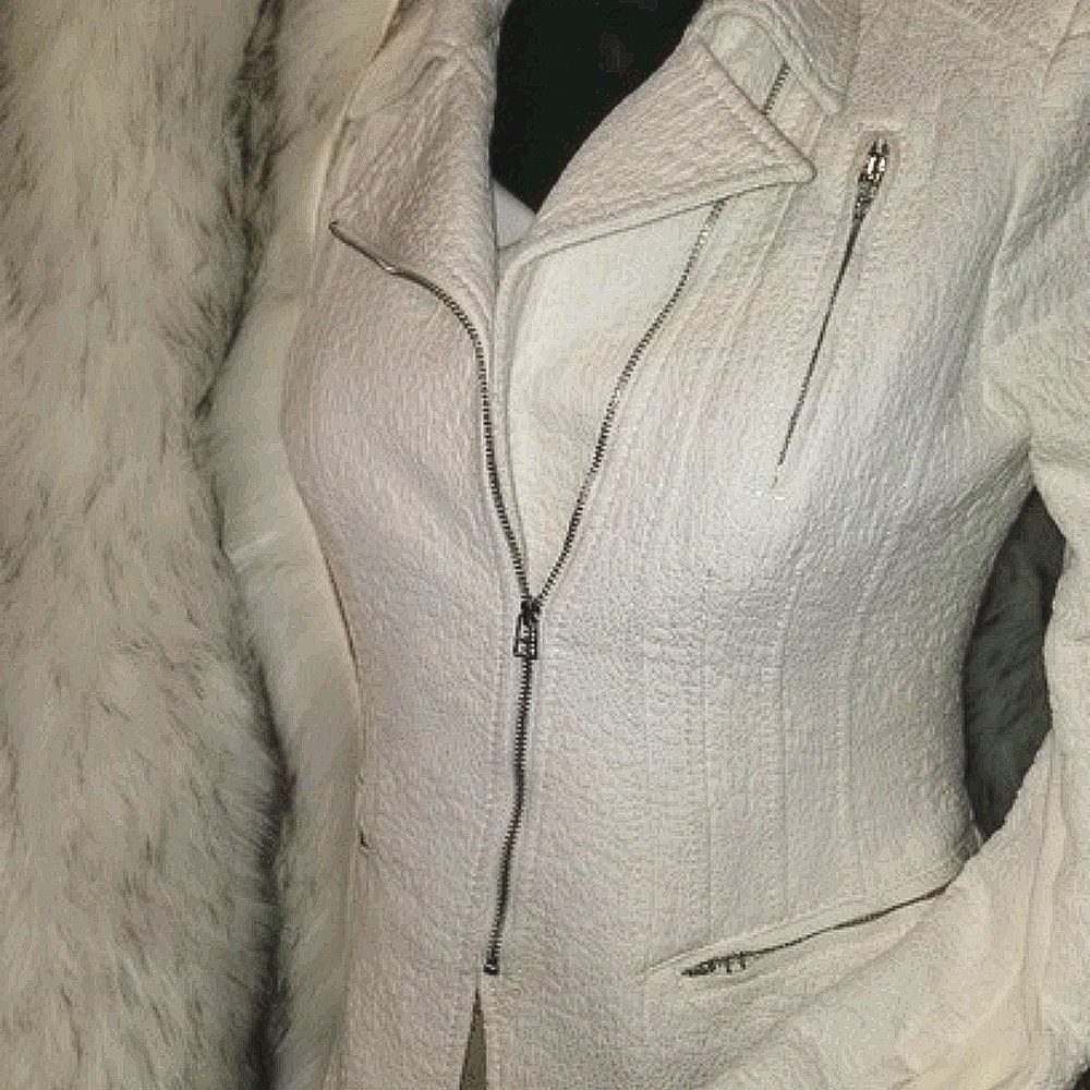 BCBGMaxAzria Designer Authentic Jacket / Coat - Picture 6 of 8
